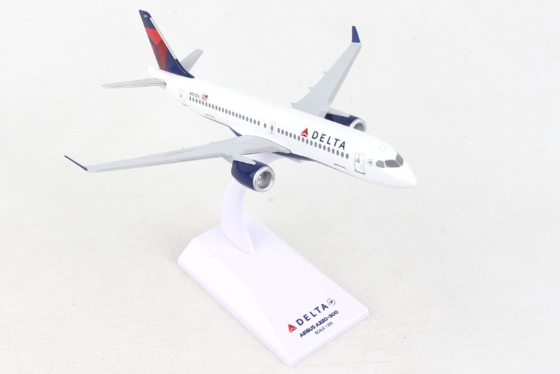Skymarks Delta A220-300 1/200
